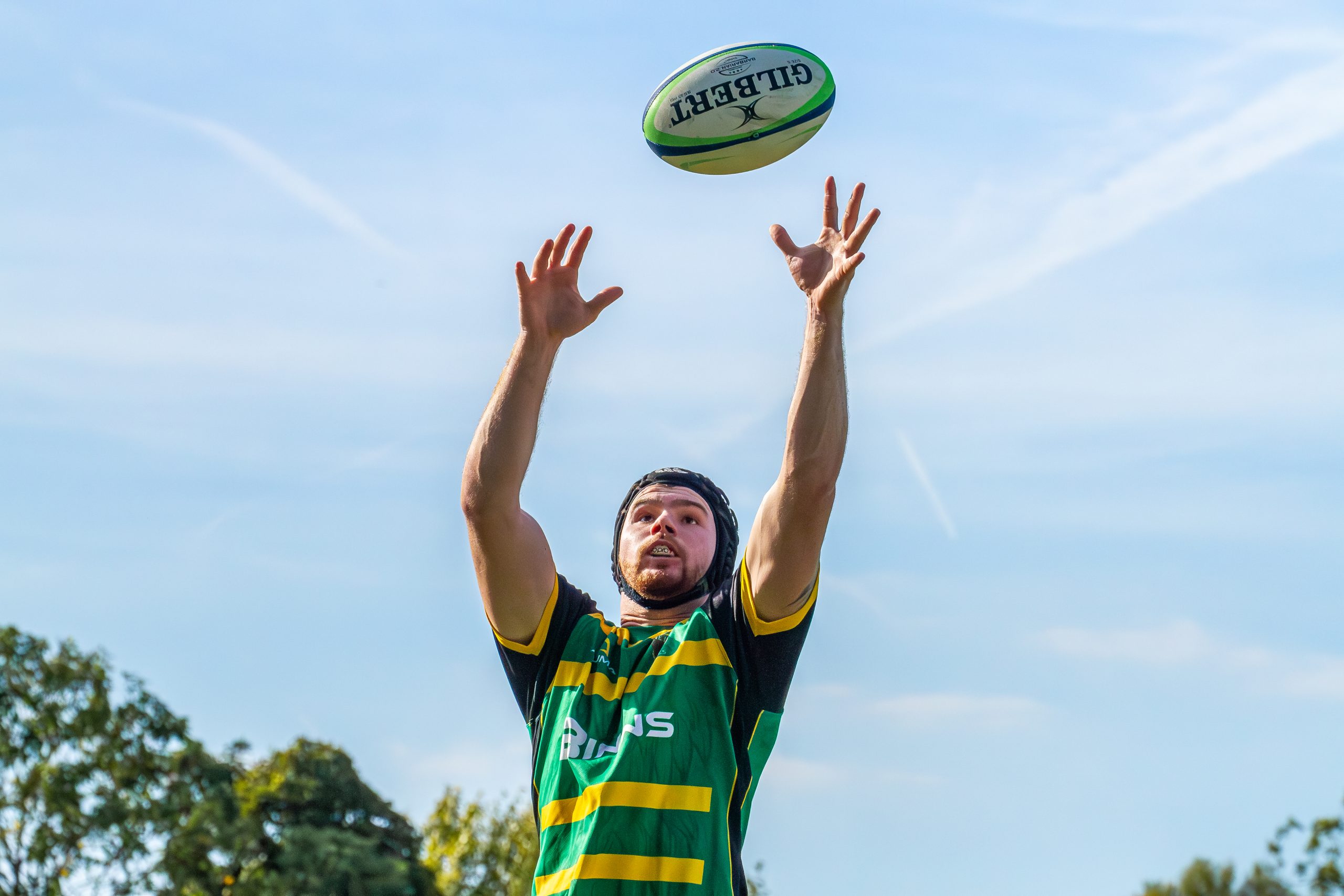 Eagle lock leaping to catch ball in lineout